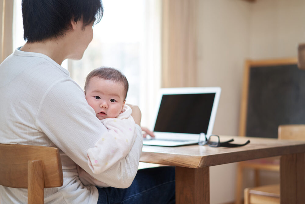 テレワーク 育児